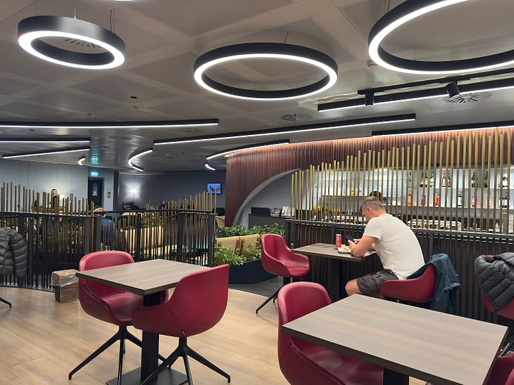 Бизнес-зал Мальпенза (Терминал 1)