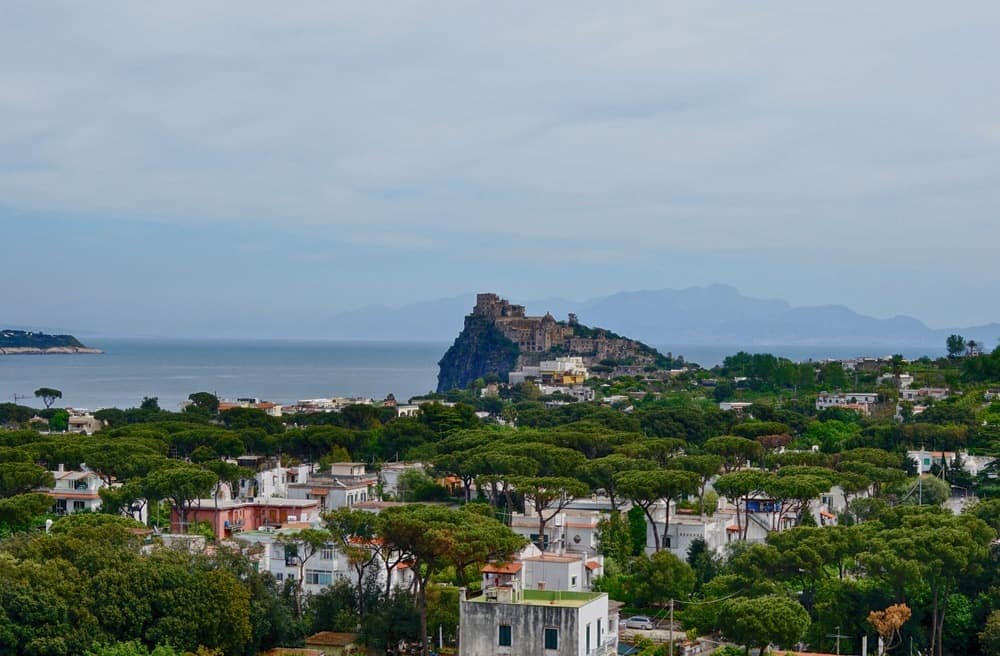 Искья как добраться