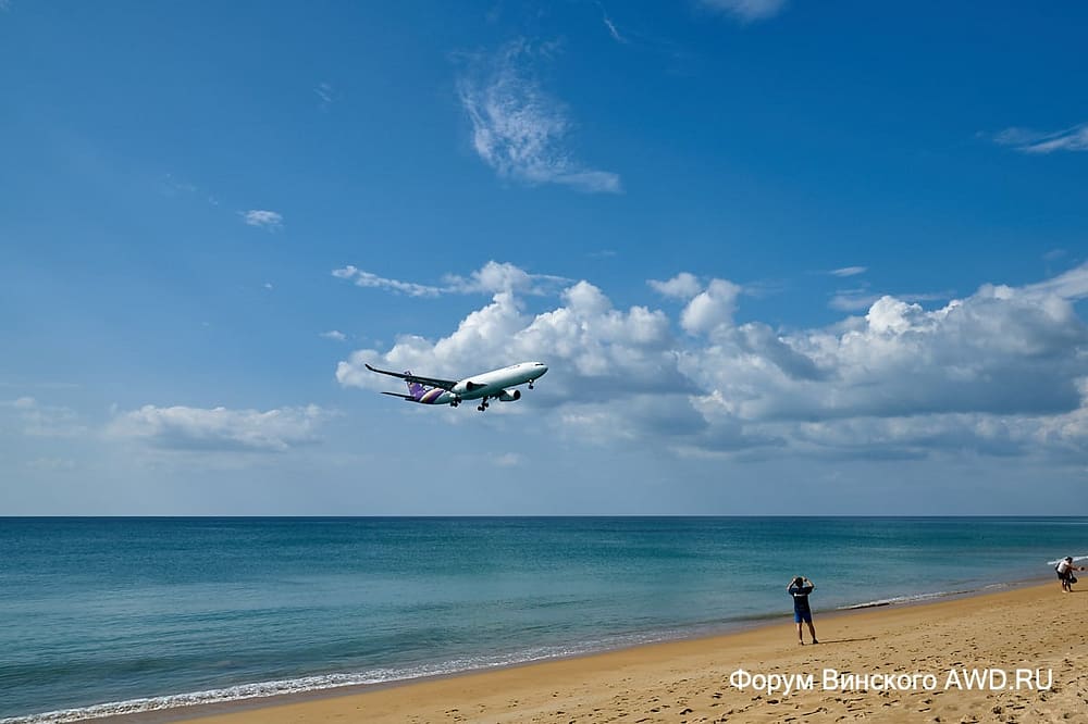 Пляж с самолетами на Пхукете