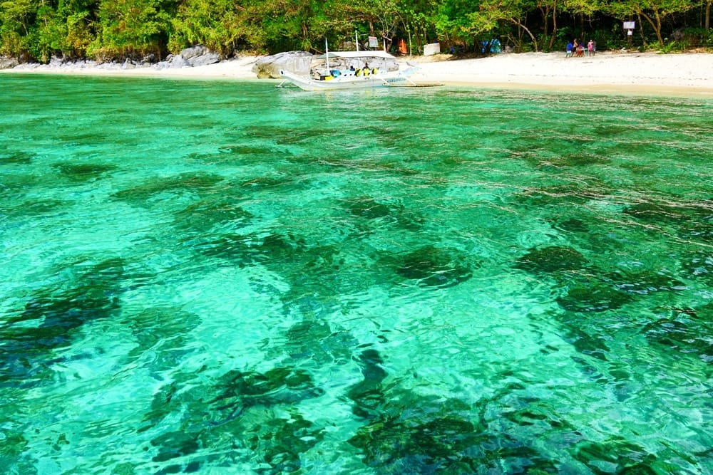 Эль Нидо туры на лодке по островам