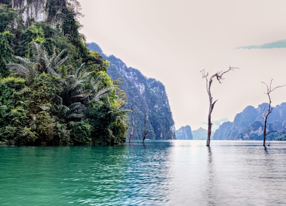 Озеро Чео Лан в парке Као Сок