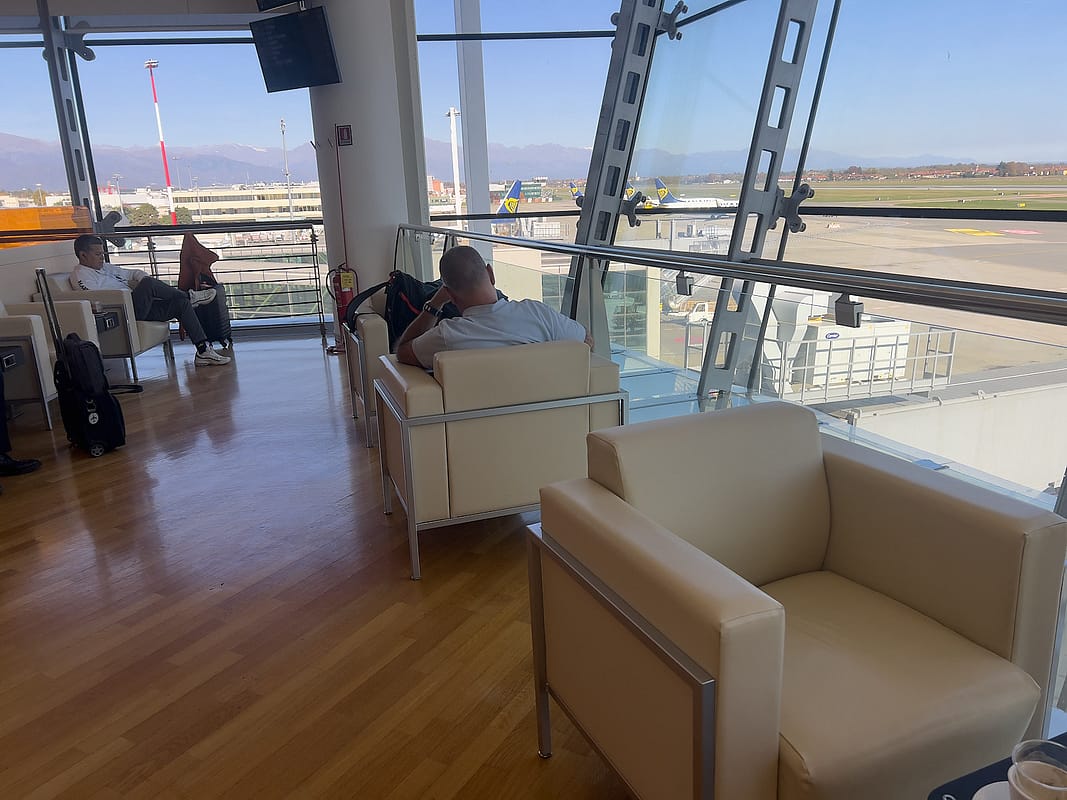 Бизнес-зал в аэропорту Турина