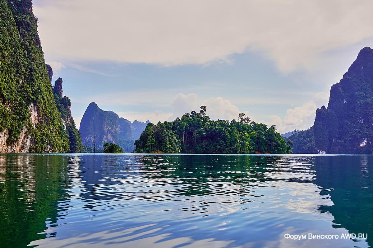 Озеро Чео Лан в парке Као Сок