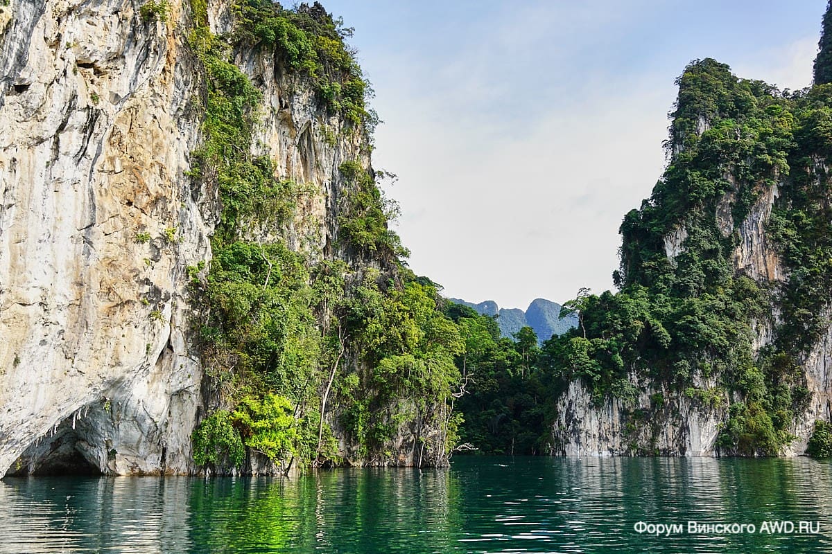 Озеро Чео Лан в парке Као Сок