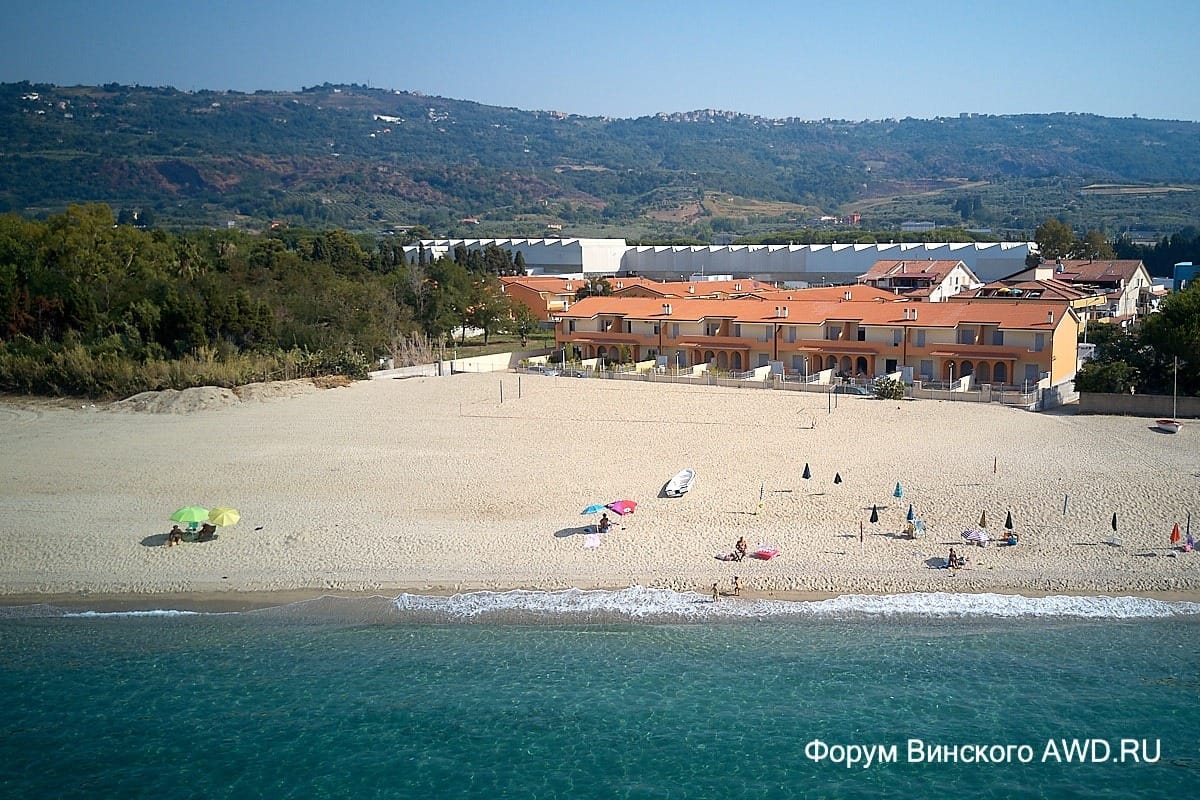 Пляжи Пиццо Калабрия