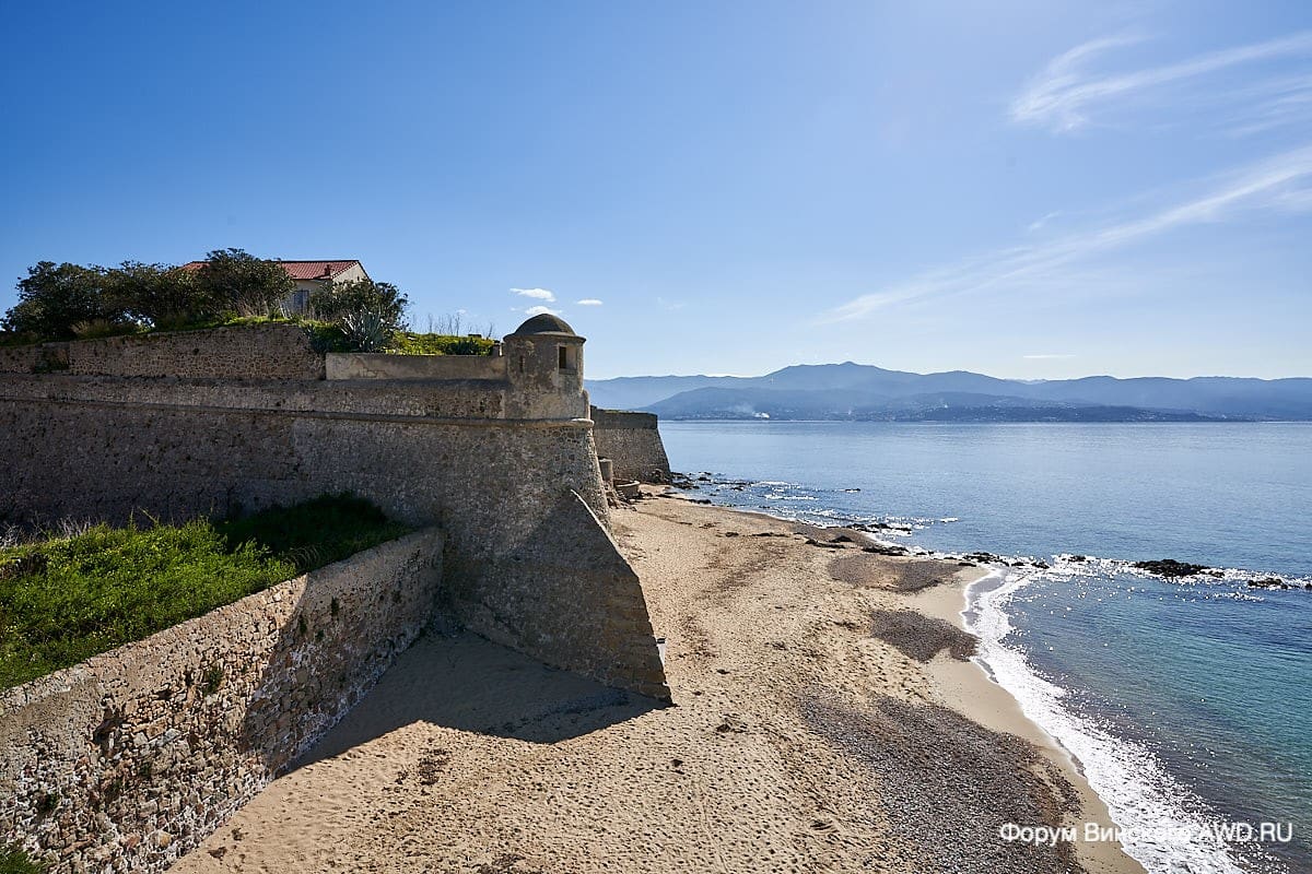 Аяччо пляжи