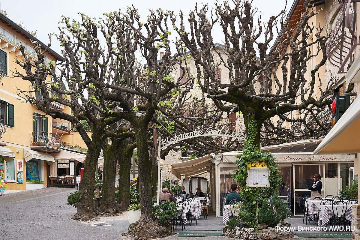 Сирмионе на озере Гарда