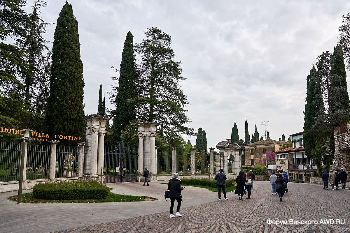 Сирмионе на озере Гарда