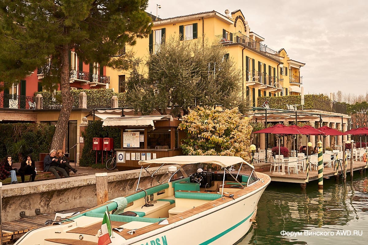 Сирмионе на озере Гарда