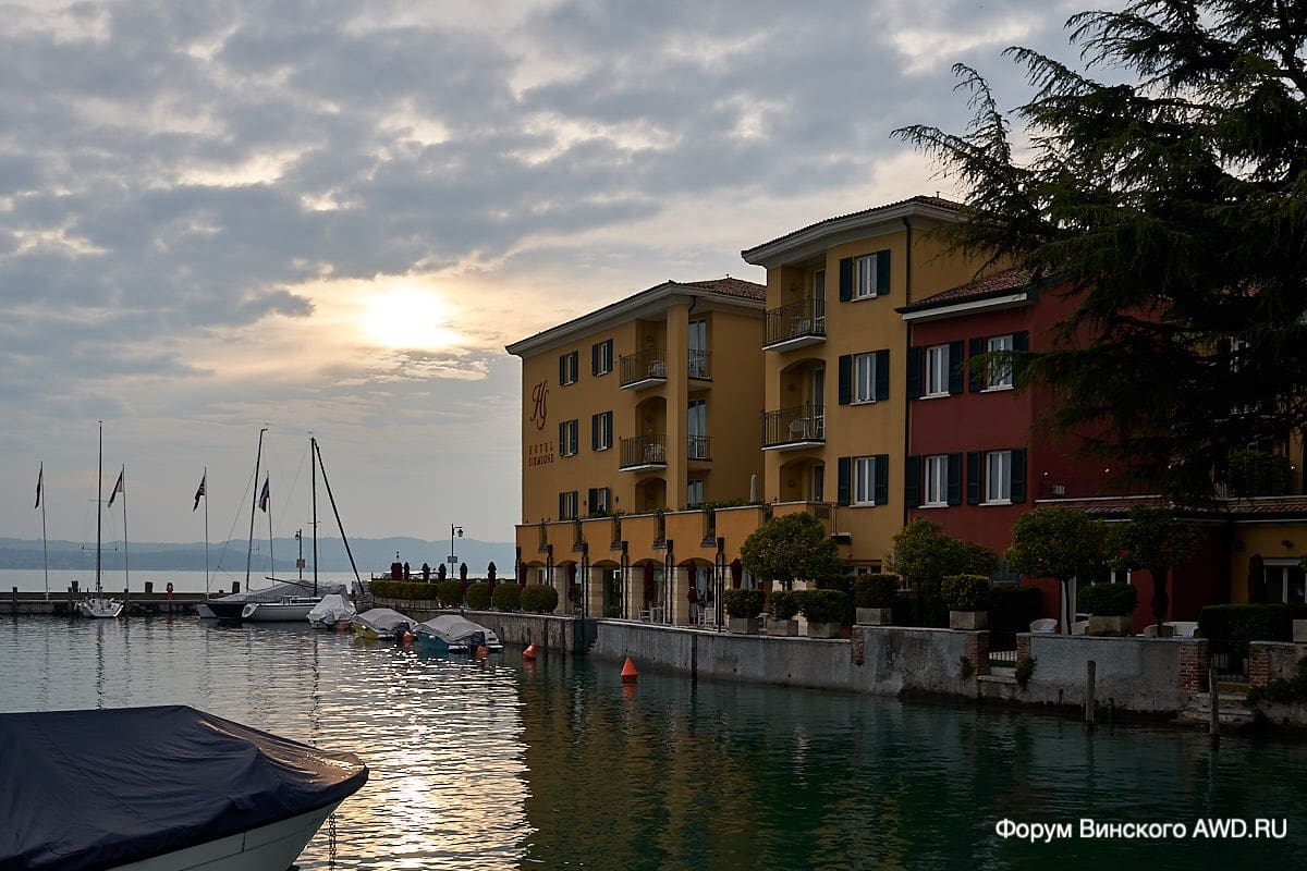 Сирмионе на озере Гарда