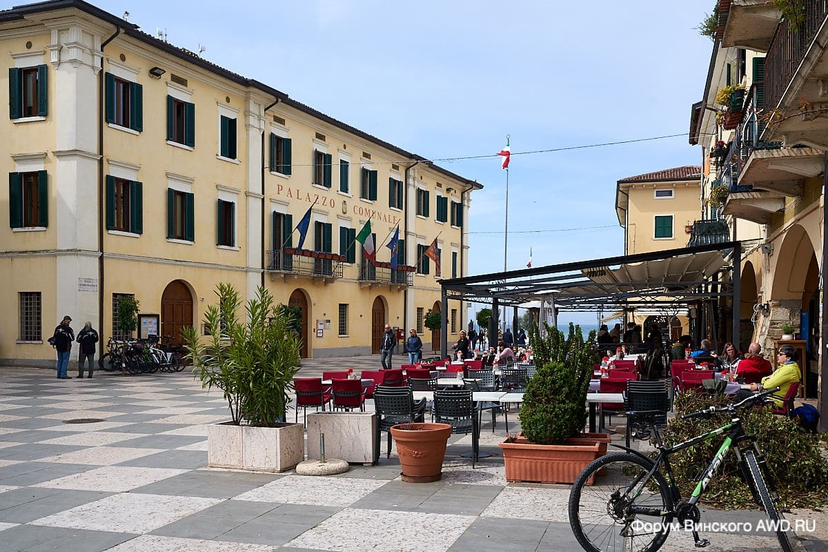 Лацизе на озере Гарда