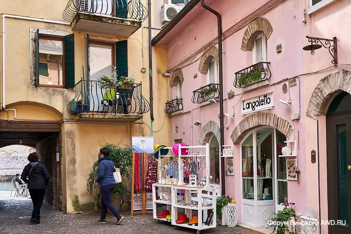 Лацизе на озере Гарда