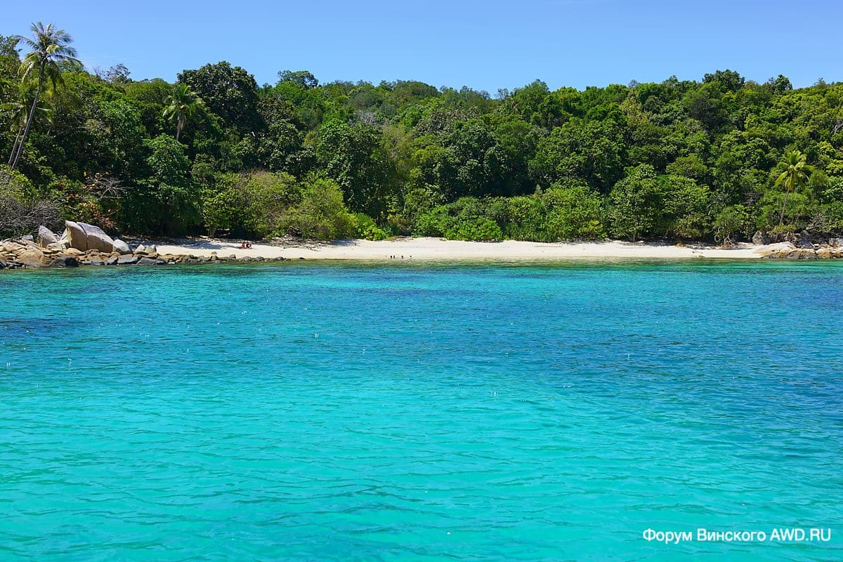 Isabelle beach Перхентианы