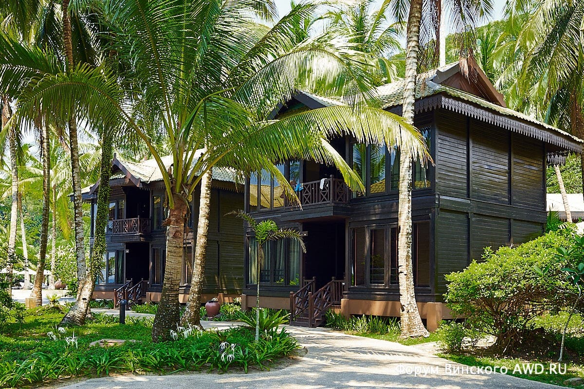 Отель The Taaras Beach