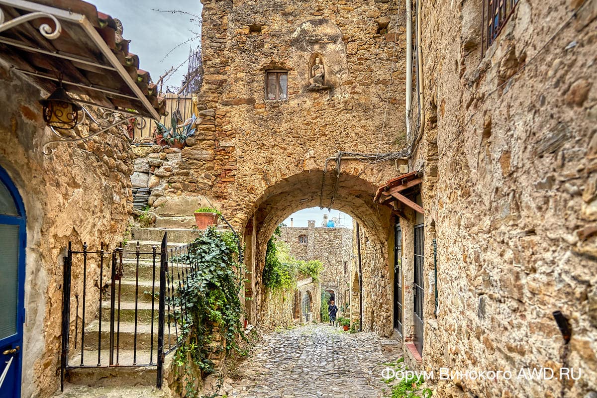 Буссана-Веккья (Bussana Vecchia)