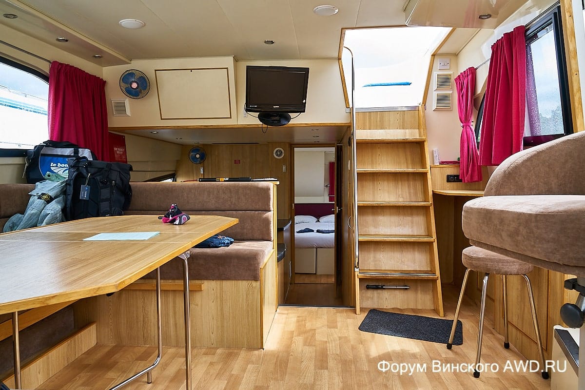 Хаусбот Royal Mystique фото