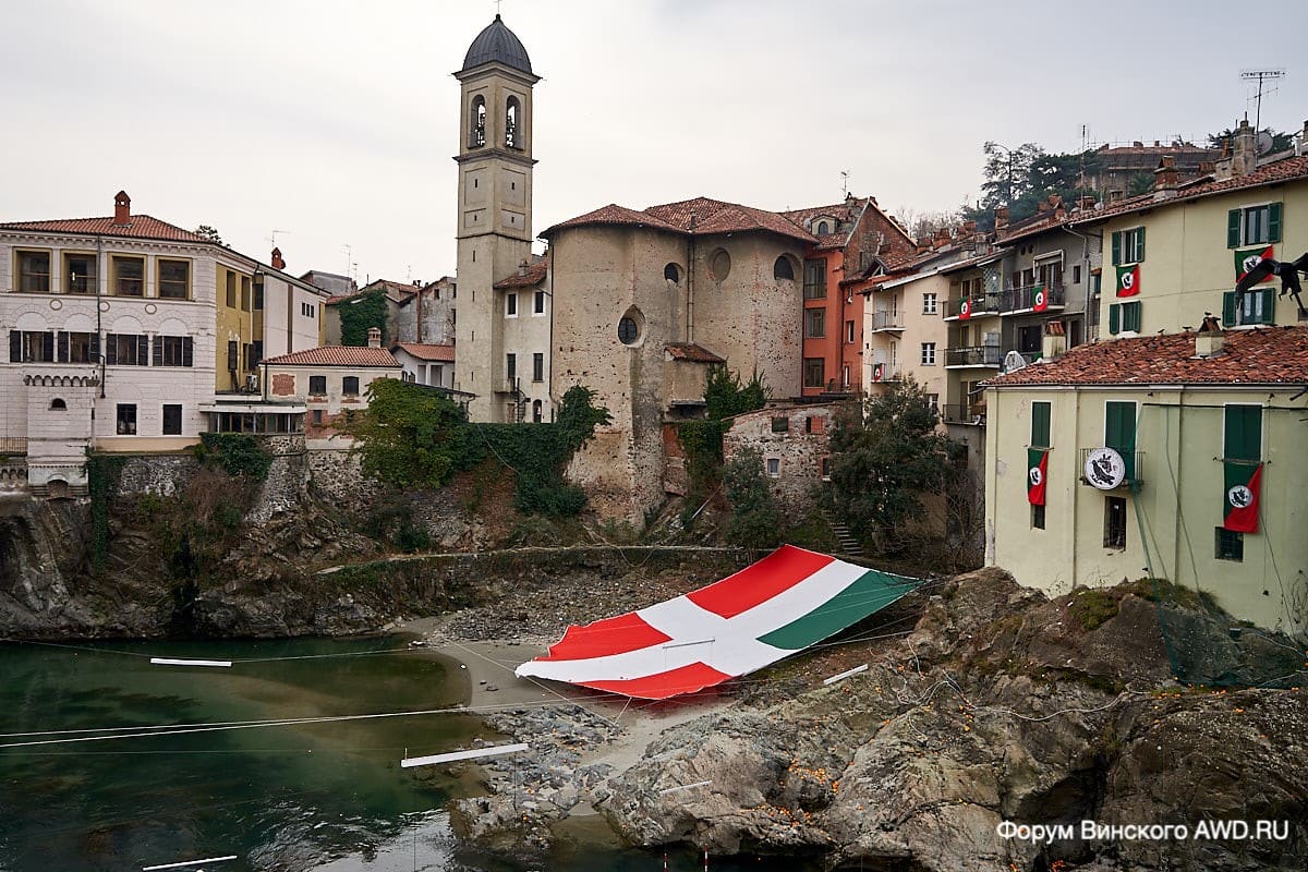 Карнавал в Ивреа (Италия)