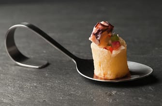 Салат из осьминога с картофелем