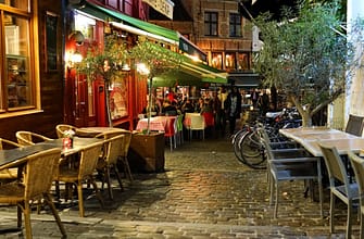 Куда поехать в октябре