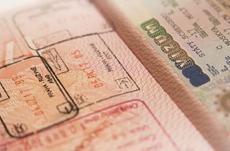 Нужно ли открывать шенгенскую визу