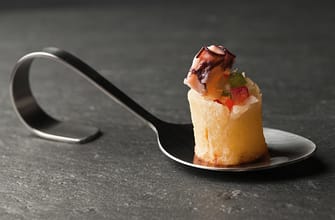 Салат из осьминога с картофелем