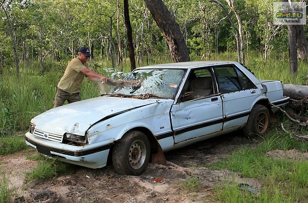 Savannah Way случай в пабе Burketown