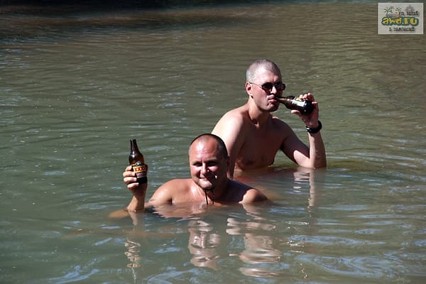 Savannah Way случай в пабе Burketown