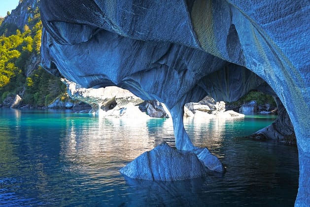 Мраморные пещеры Патагония Чили