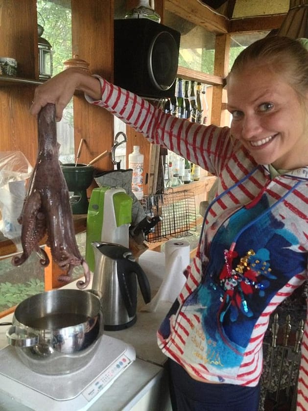 Салат из осьминога с картофелем
