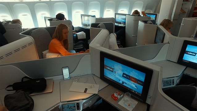 Салон бизнес класса 777 Air Canada