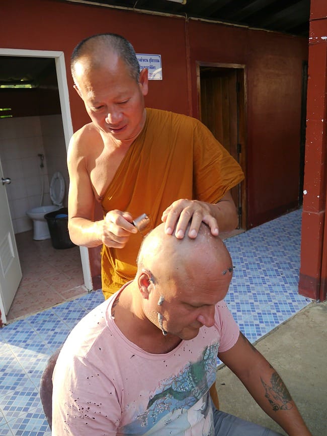 Стать монахом в Таиланде