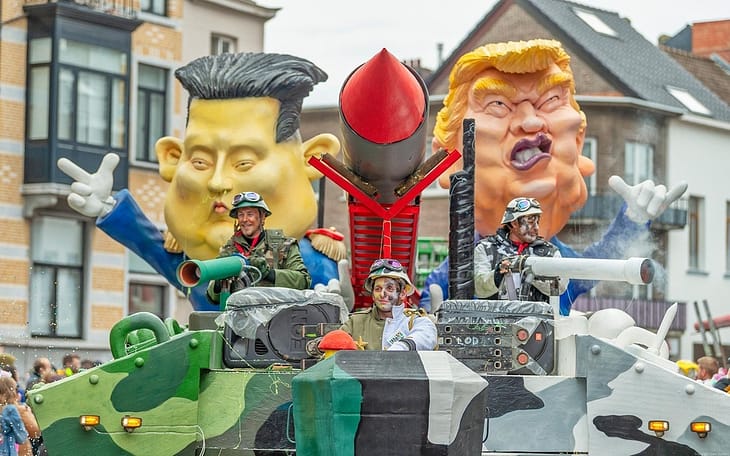 Карнавал в Aalst Бельгия