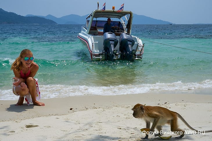 Пляж Манки-Бич (Monkey Beach)