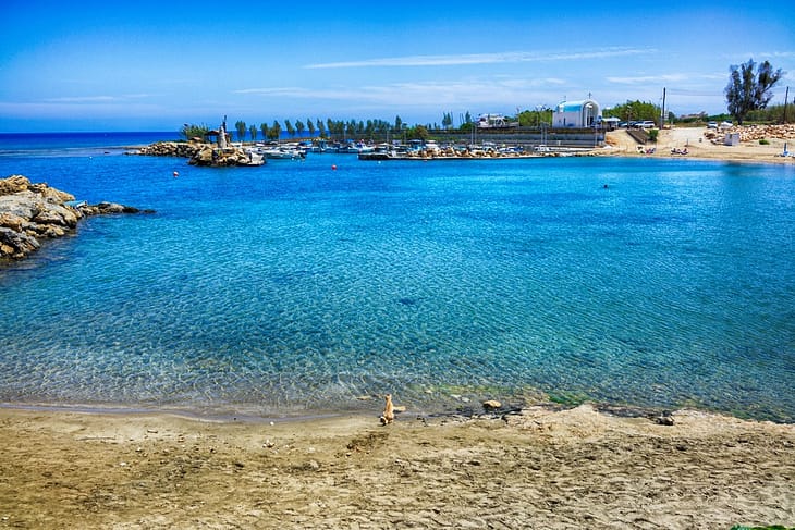 Пляж Skoutarospilioi Bay