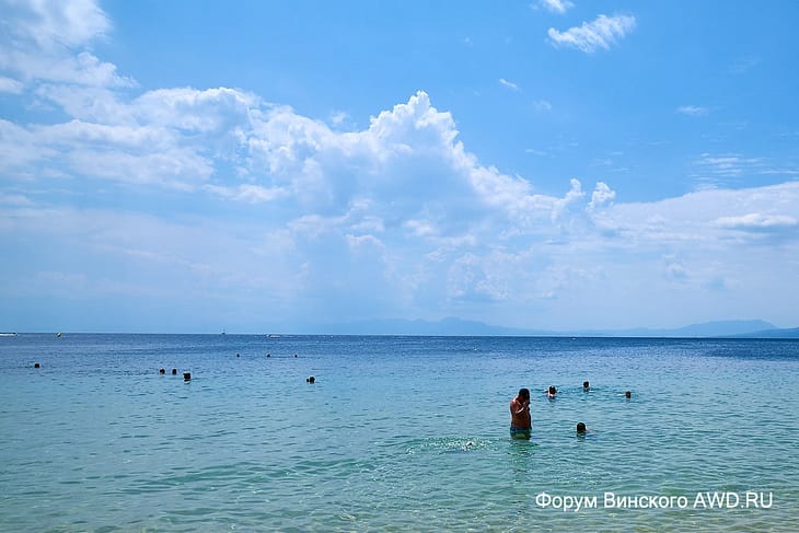 Пляж Кукунариес на острове Скиатос