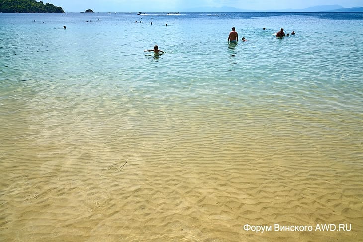 Пляж Кукунариес на острове Скиатос