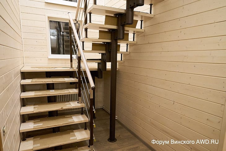 Лестница в каркасном доме