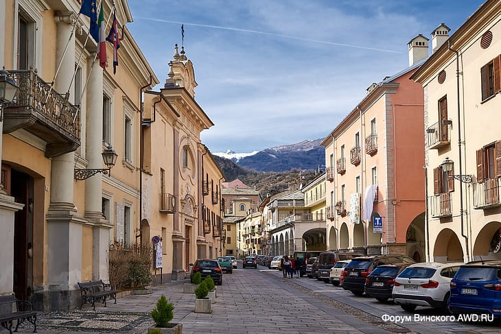 ) если будете в Турине.Как уже говорил - делов на 20 минут поездки из центра города.