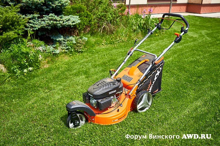 Газонокосилка для дачи