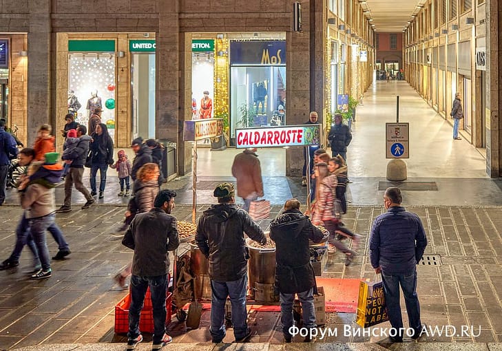 Пьяченца вечером