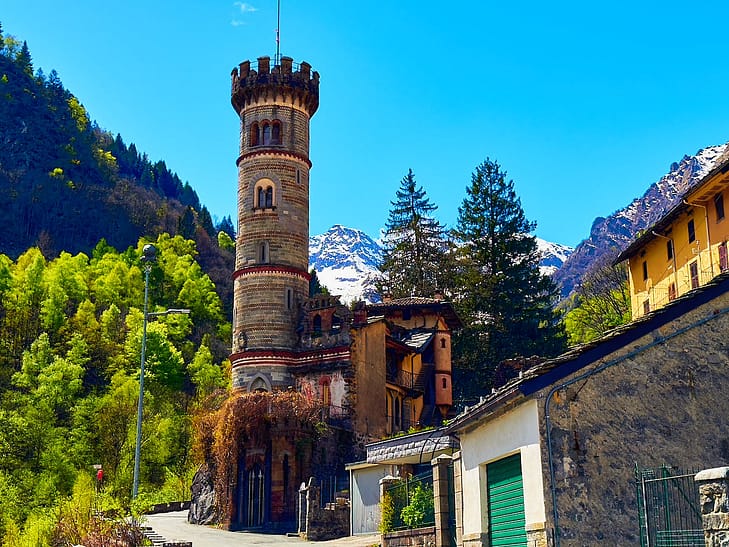 Куда съездить из Милана - город масонов Розацца (Rosazza)