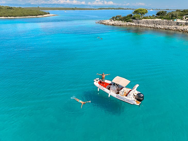 Аренда моторной лодки в Хорватии 