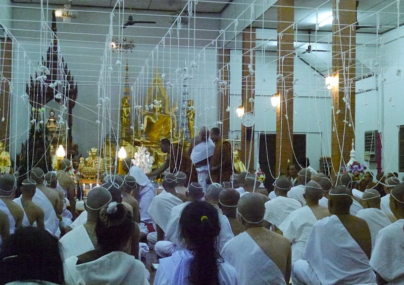 пожить в монастыре в таиланде