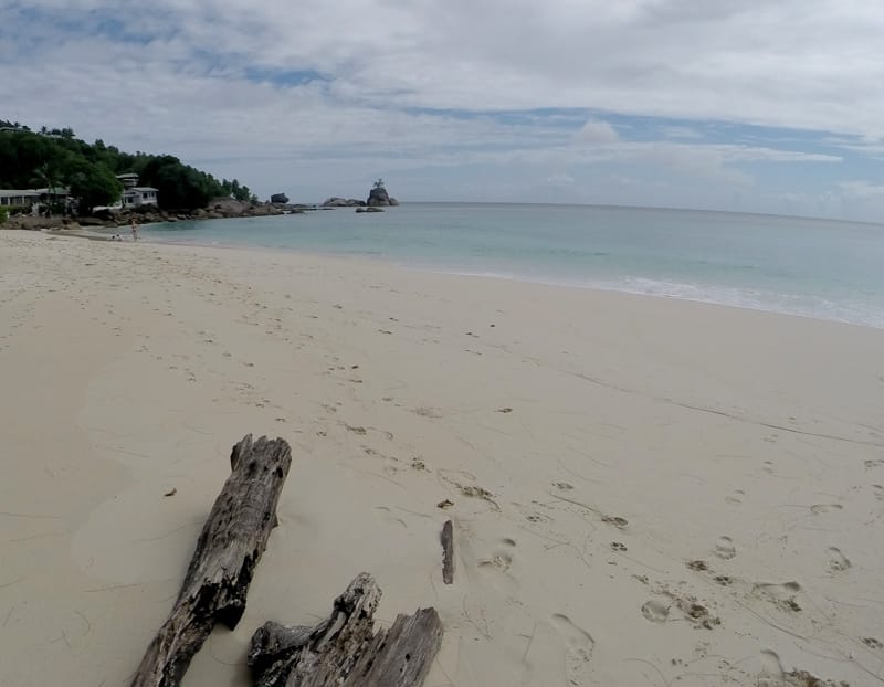 Пляж Anse Soleil остров Маэ
