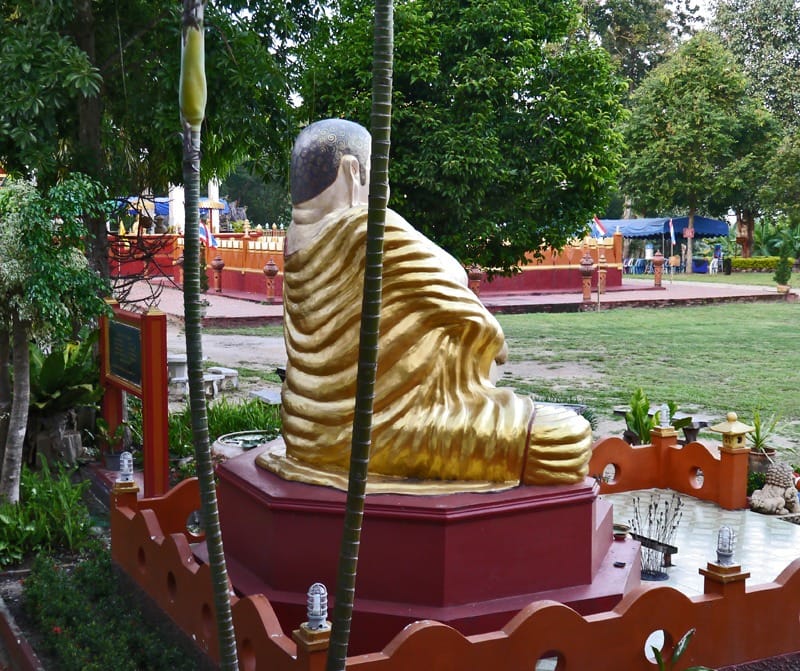 пожить в монастыре в таиланде