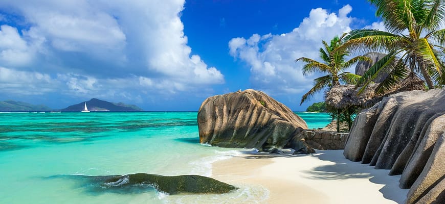 Куда поехать на море осенью-зимой 2020