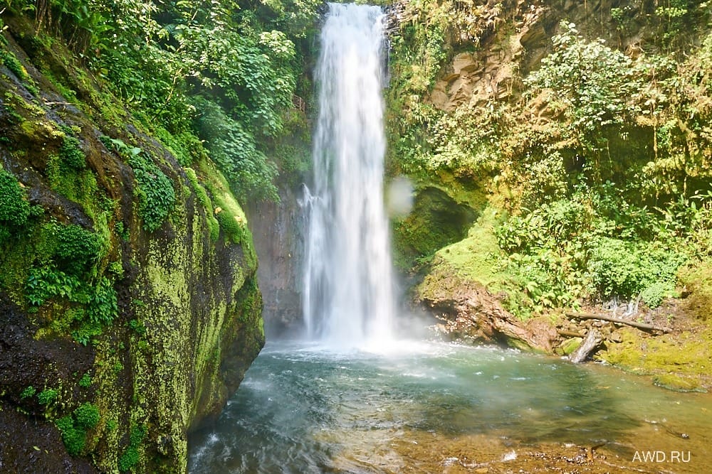 Коста-Рика самостоятельно