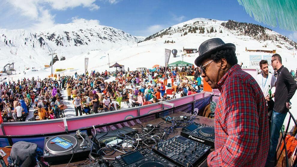 Куда поехать в апреле 2018