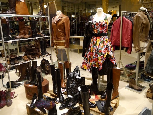 Шоппинг в Дезенцано-дель-Гарда Италии