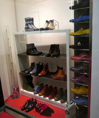 Шоппинг в Дезенцано-дель-Гарда Италии